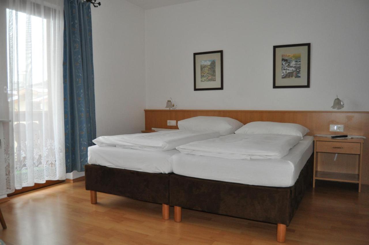 Gaestehaus Pension Edelweiss Kolsass Bilik gambar